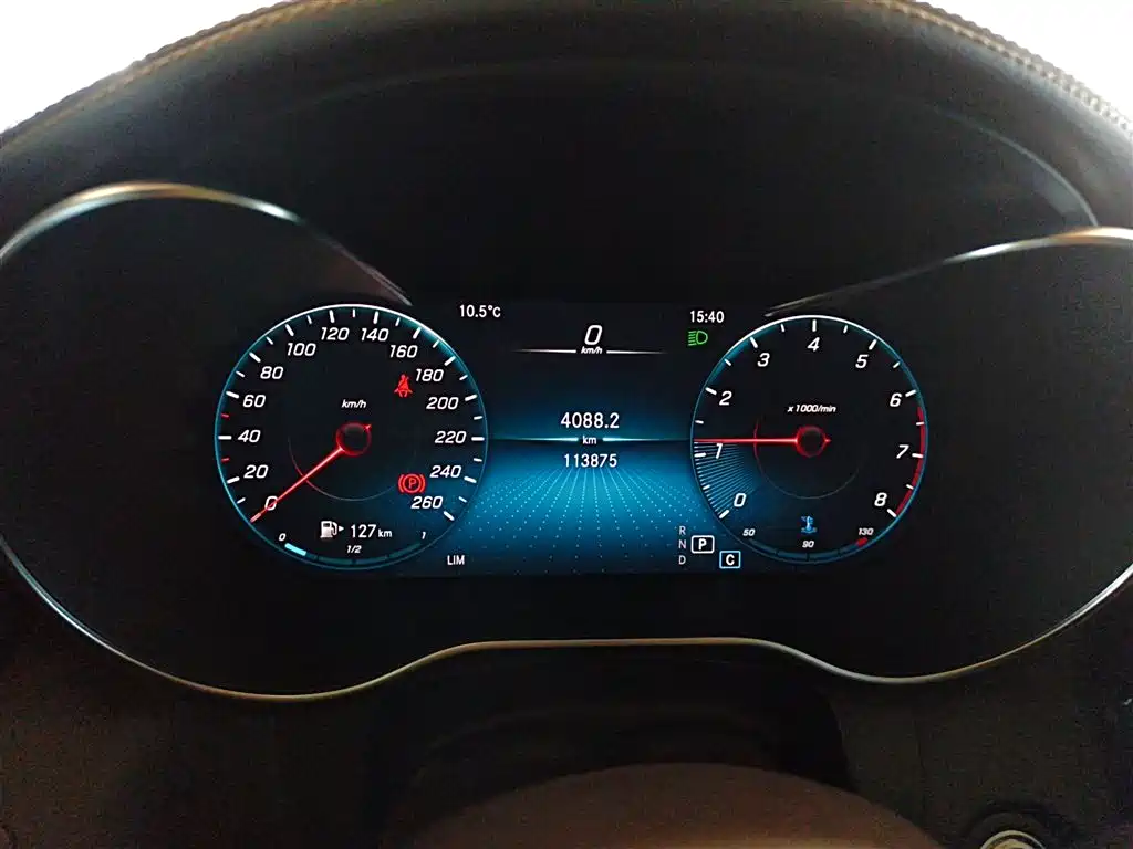 MERCEDES-BENZ GLC