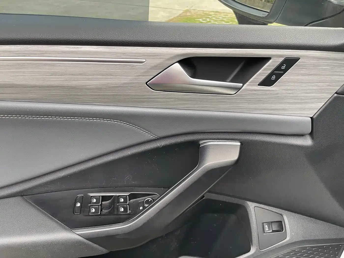 Volkswagen Sagitar 2023 Model Year 200TSI DSG Surpass Edition фото 15