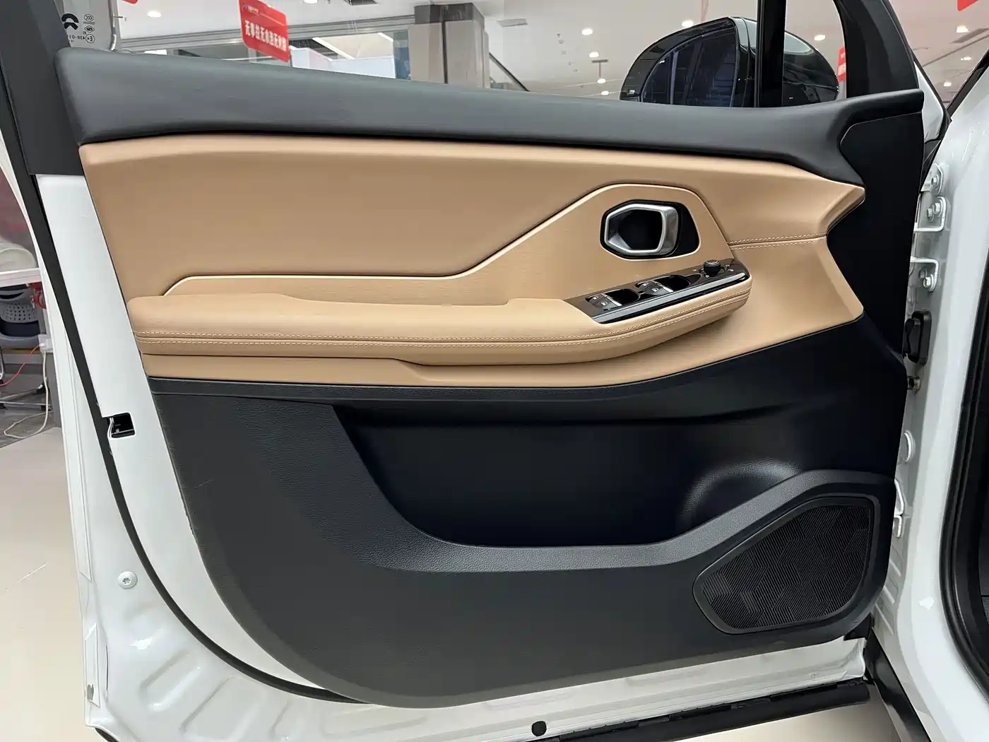 NIO ES8 2018 2018 Founder Edition