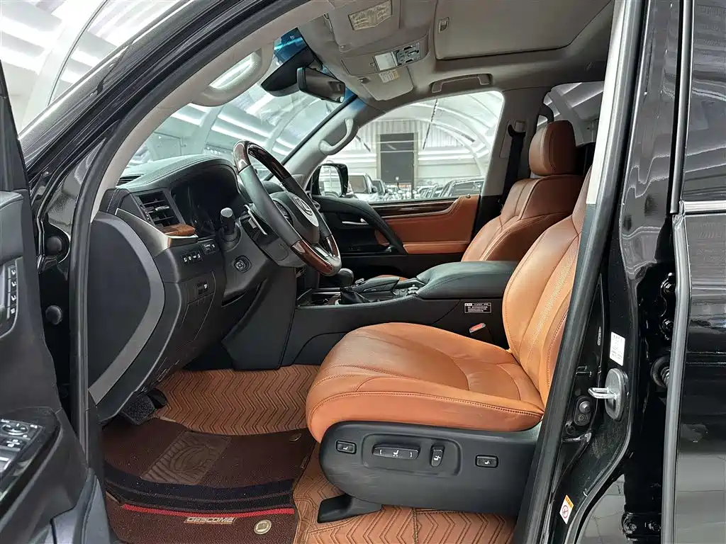 Lexus LX 2017 570 Prestige Luxury фото 8