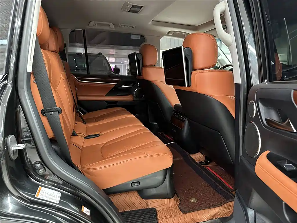 Lexus LX 2017 570 Prestige Luxury фото 17