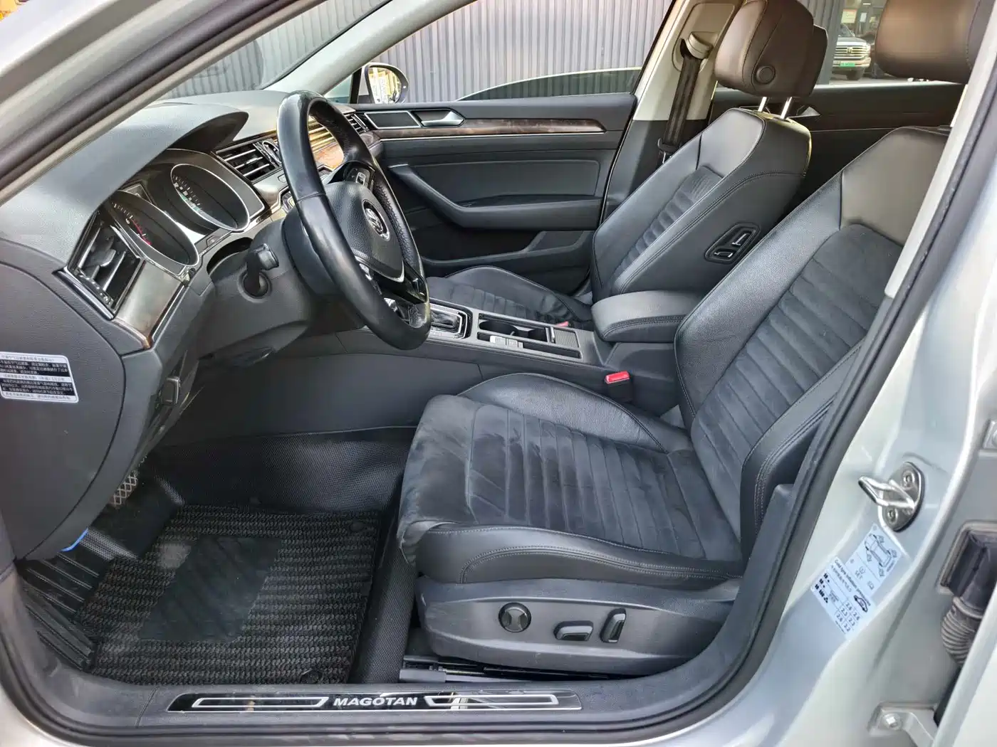 Volkswagen Magotan 2017 330TSI DSG Luxury фото 12