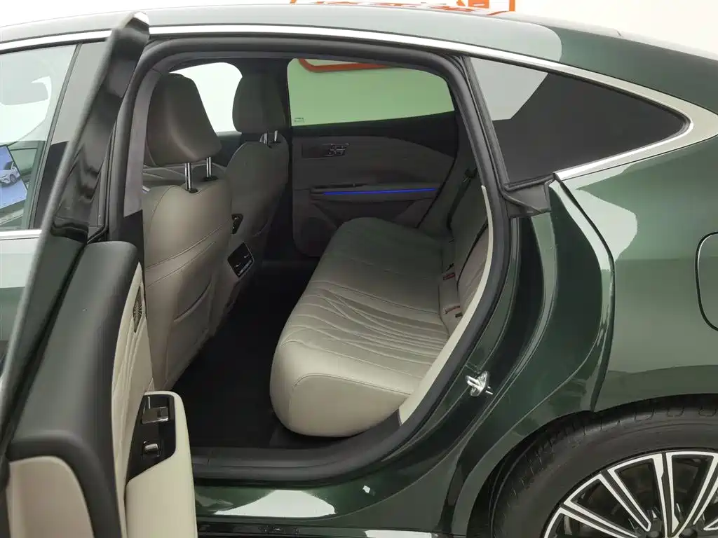 GEELY GALAXY GALAXY SPARKLE 8