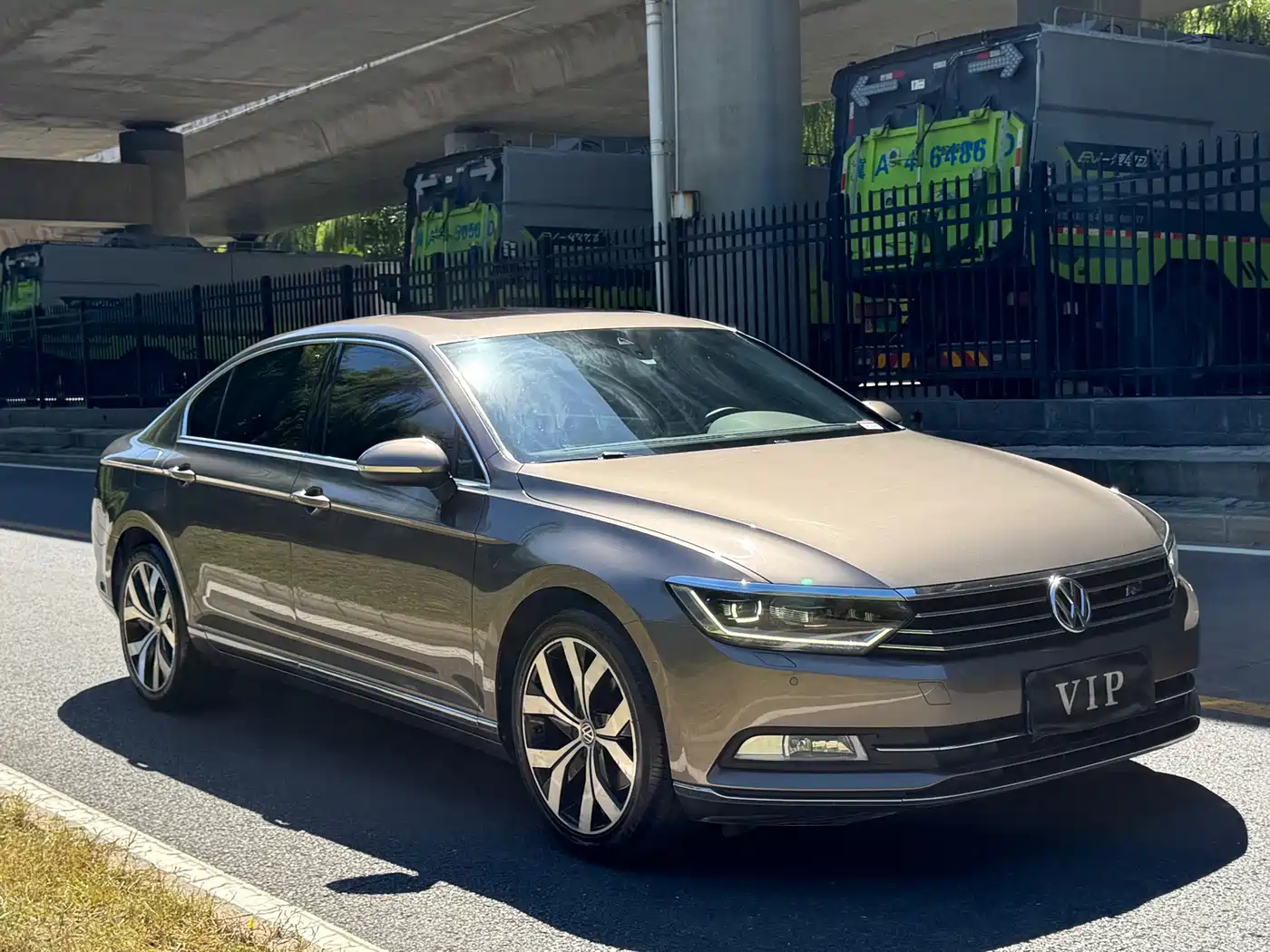 Фото 3 - Volkswagen Magotan