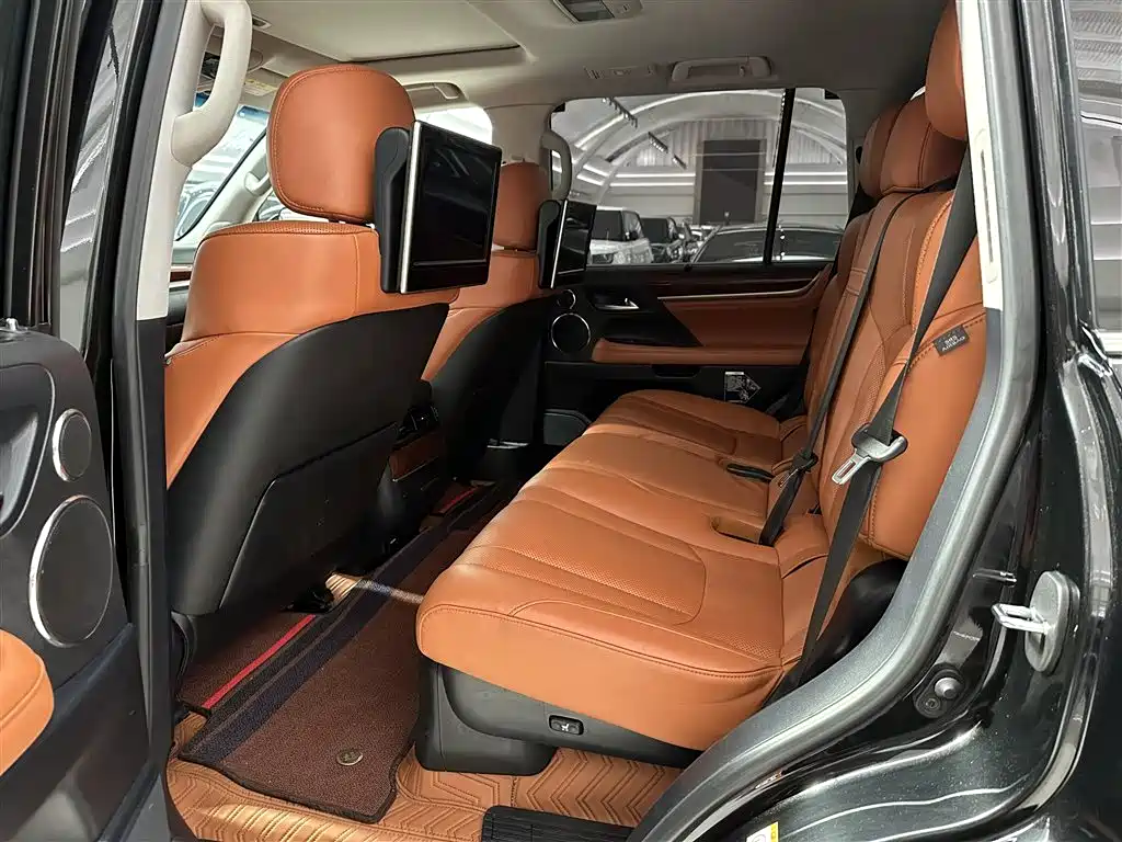 Lexus LX 2017 570 Prestige Luxury фото 12