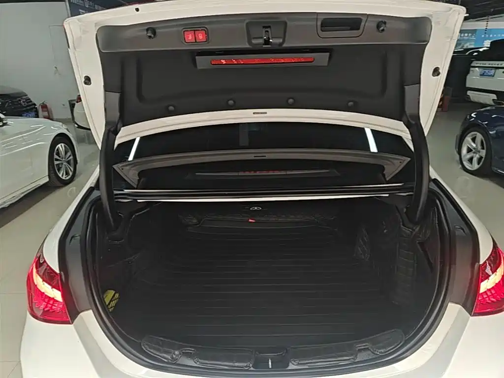 Mercedes-Benz C-Class 2024 Facelift C 260 L Sport фото 19