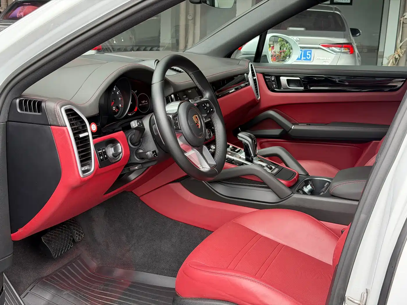 Фото 5 - Porsche Cayenne