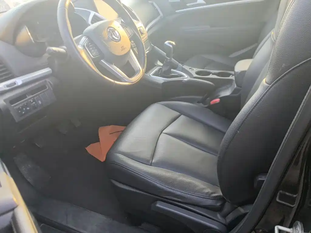 Dongfeng Aeolus Dongfeng Fengshen AX7 2015 2015 2.0L Manual Zhiyi Edition