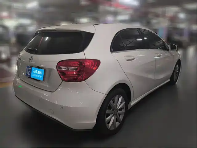 Mercedes-Benz A-Class (Import) 2013 A 180 Fashion — фото 2