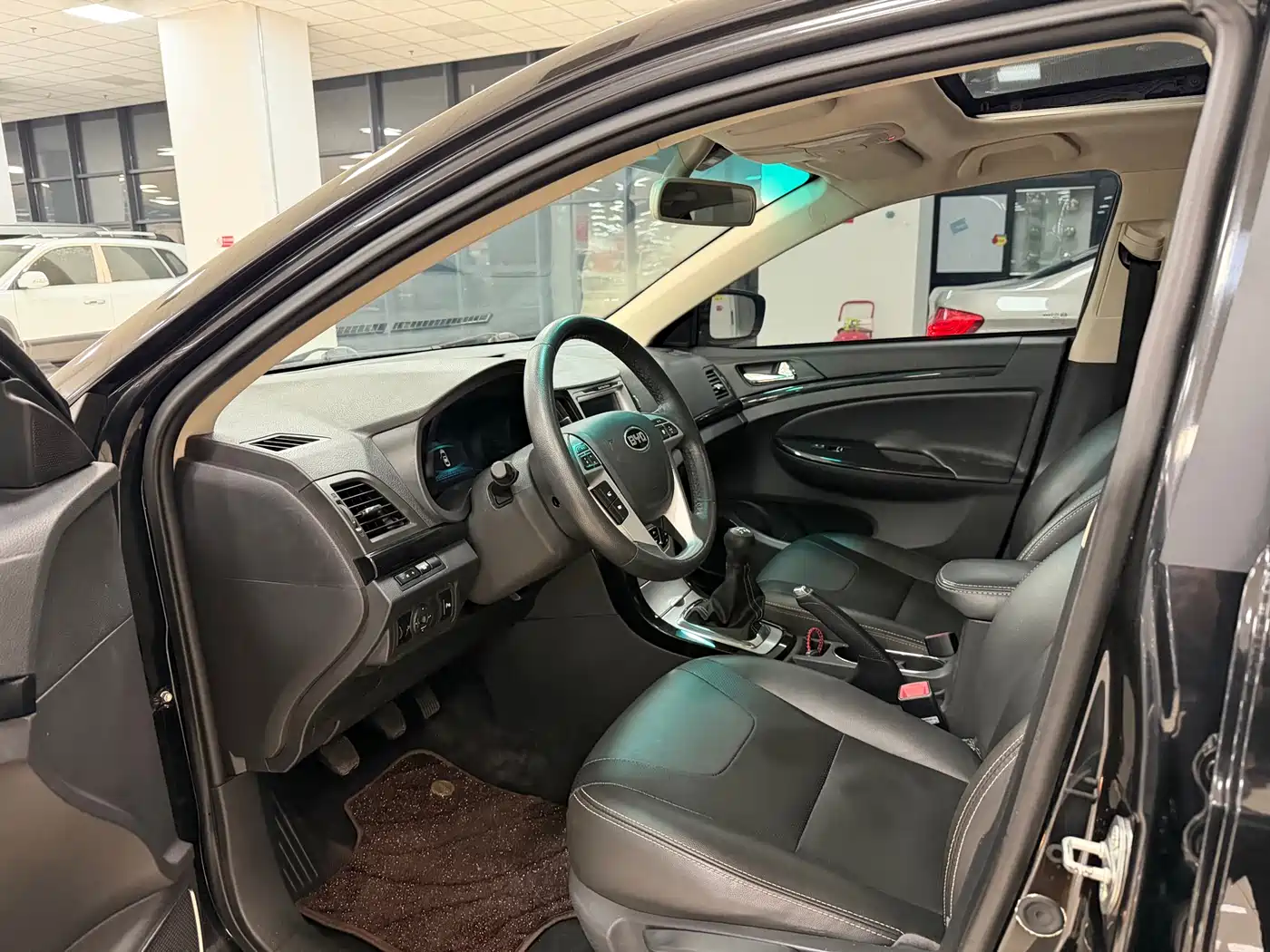 BYD Surui 2014 Model 1.5L Manual Luxury фото 7