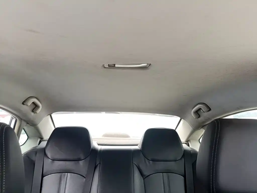 Dongfeng Aeolus Dongfeng Fengshen E70 2022 2023 500 Smart Edition (LFP 48.6kWh 110kW)