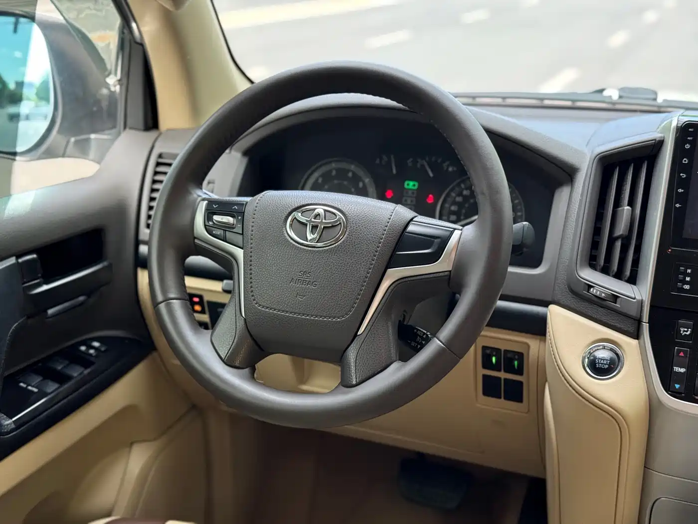 Toyota Land Cruiser (Import) фото 11