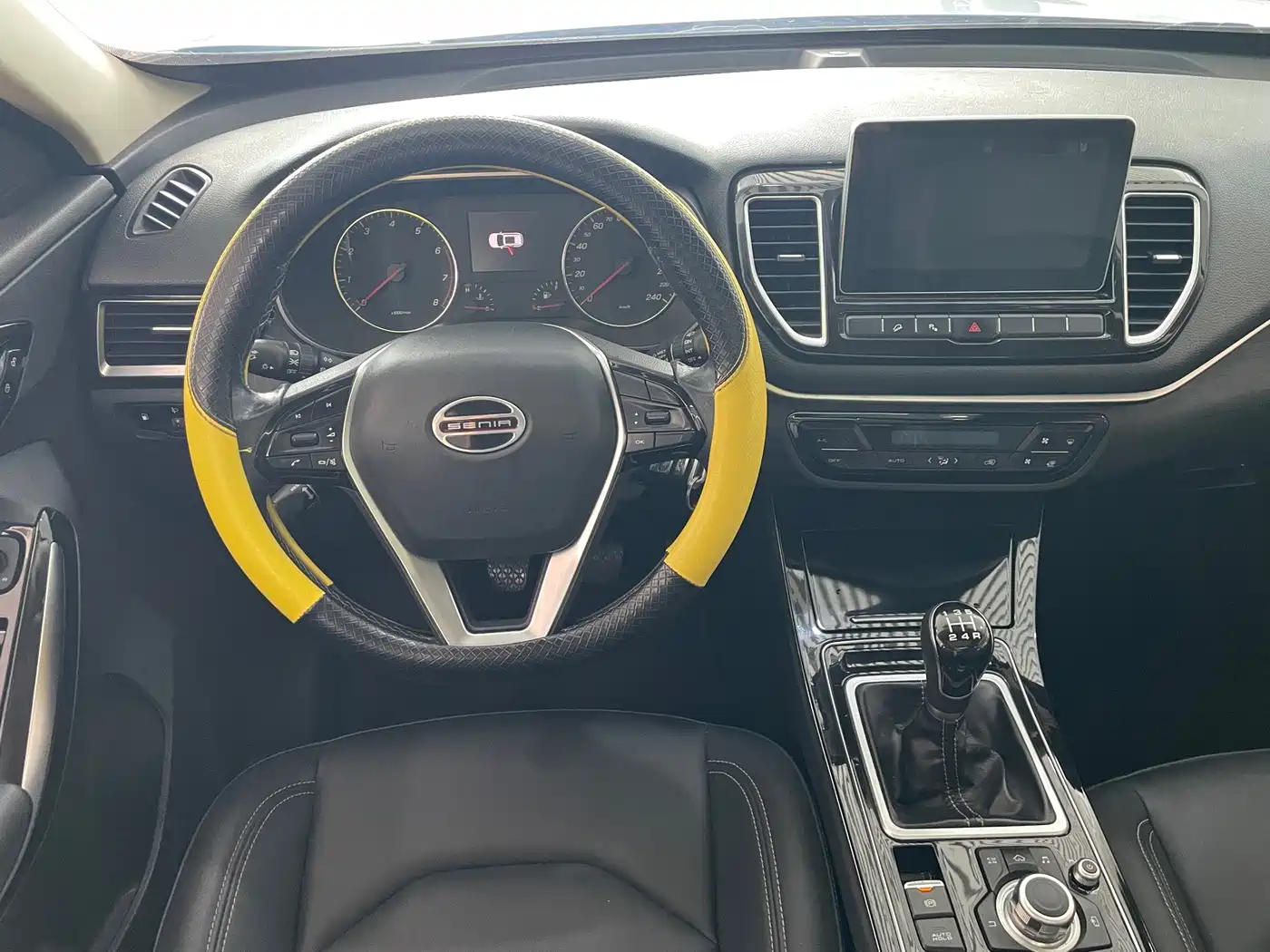 FAW Senya R9 2018 2018 Model 1.2T Manual Luxury Smart Fashion Edition