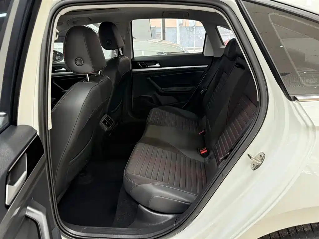 Volkswagen Lavida 2023 280TSI DSG Starlight Comfort Edition фото 18
