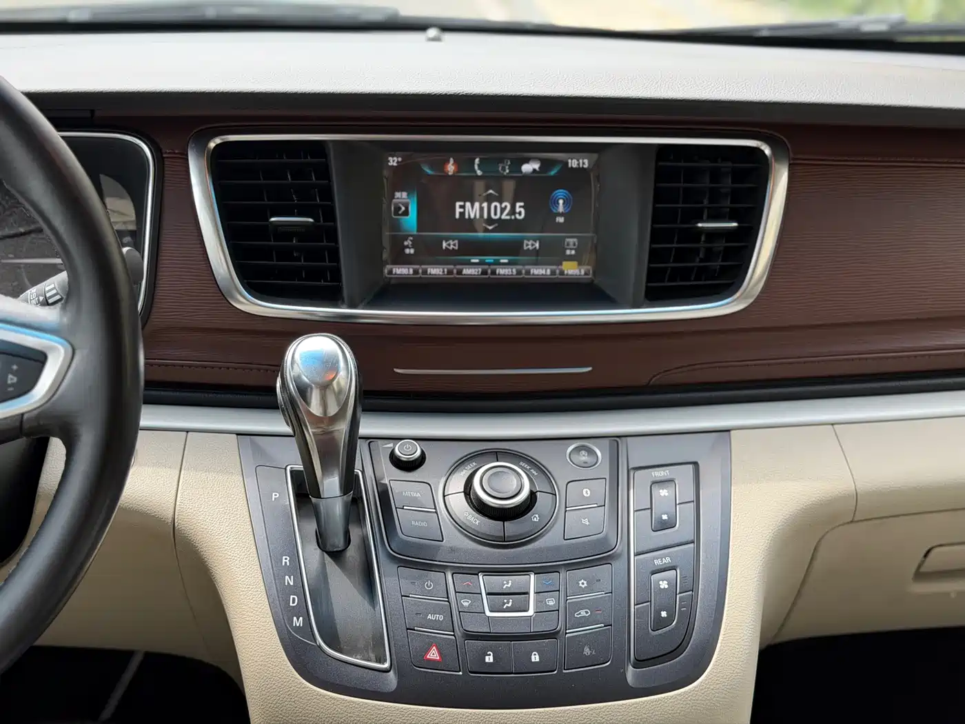 Фото 11 - Buick GL8