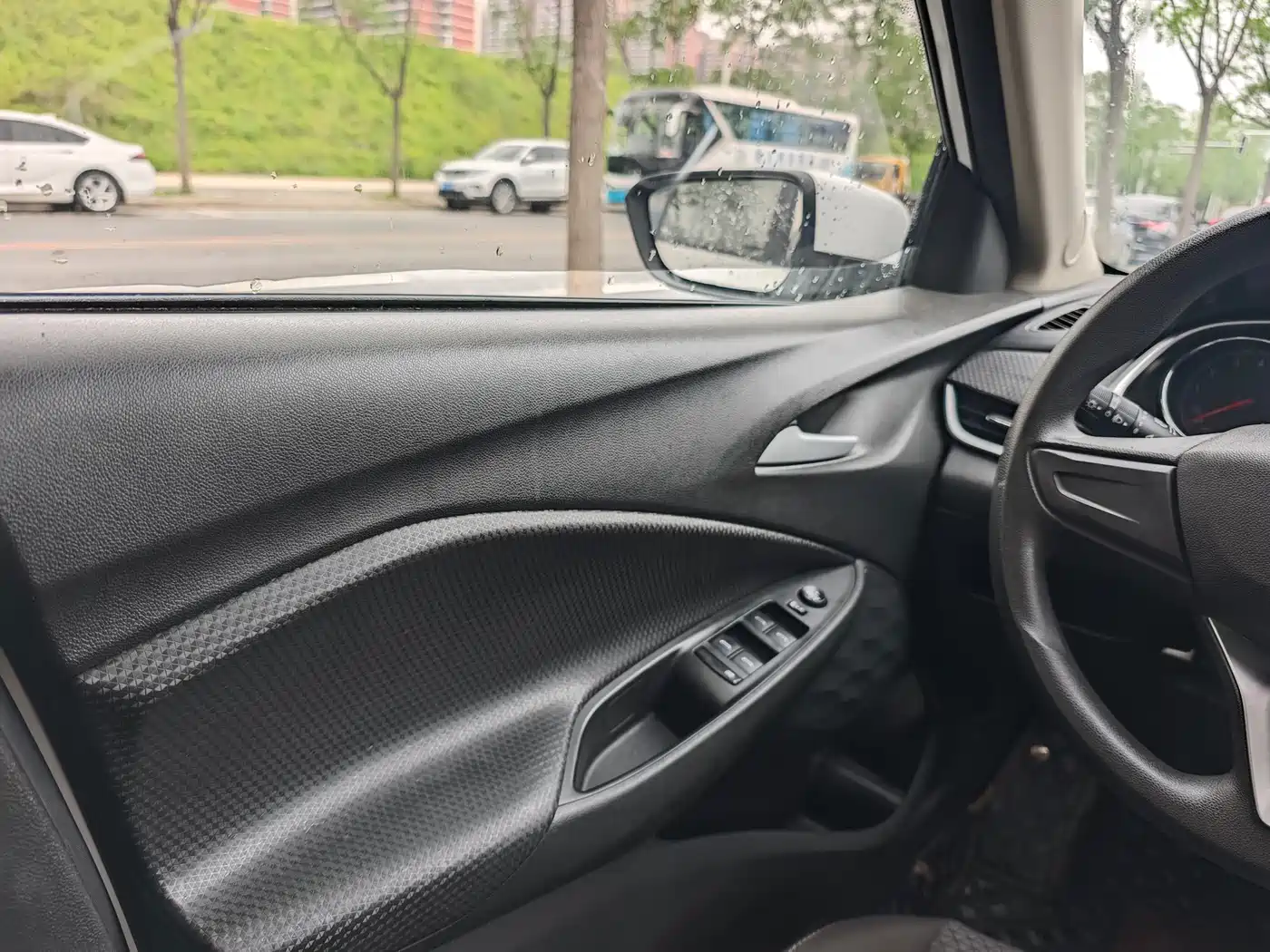 CHEVROLET KOVOZ