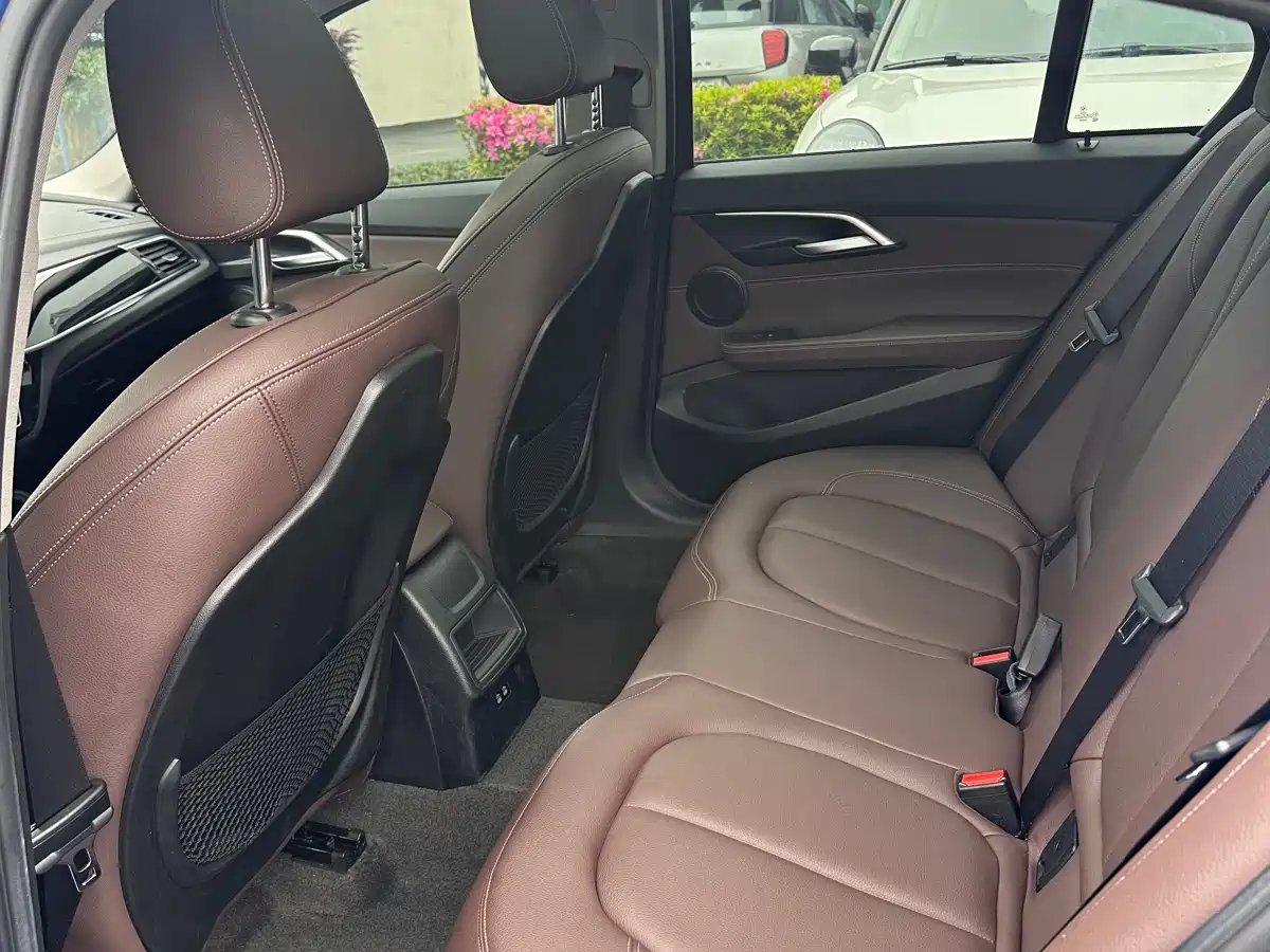 BMW 1 Series 2020 Model 120i M Sport Package фото 6