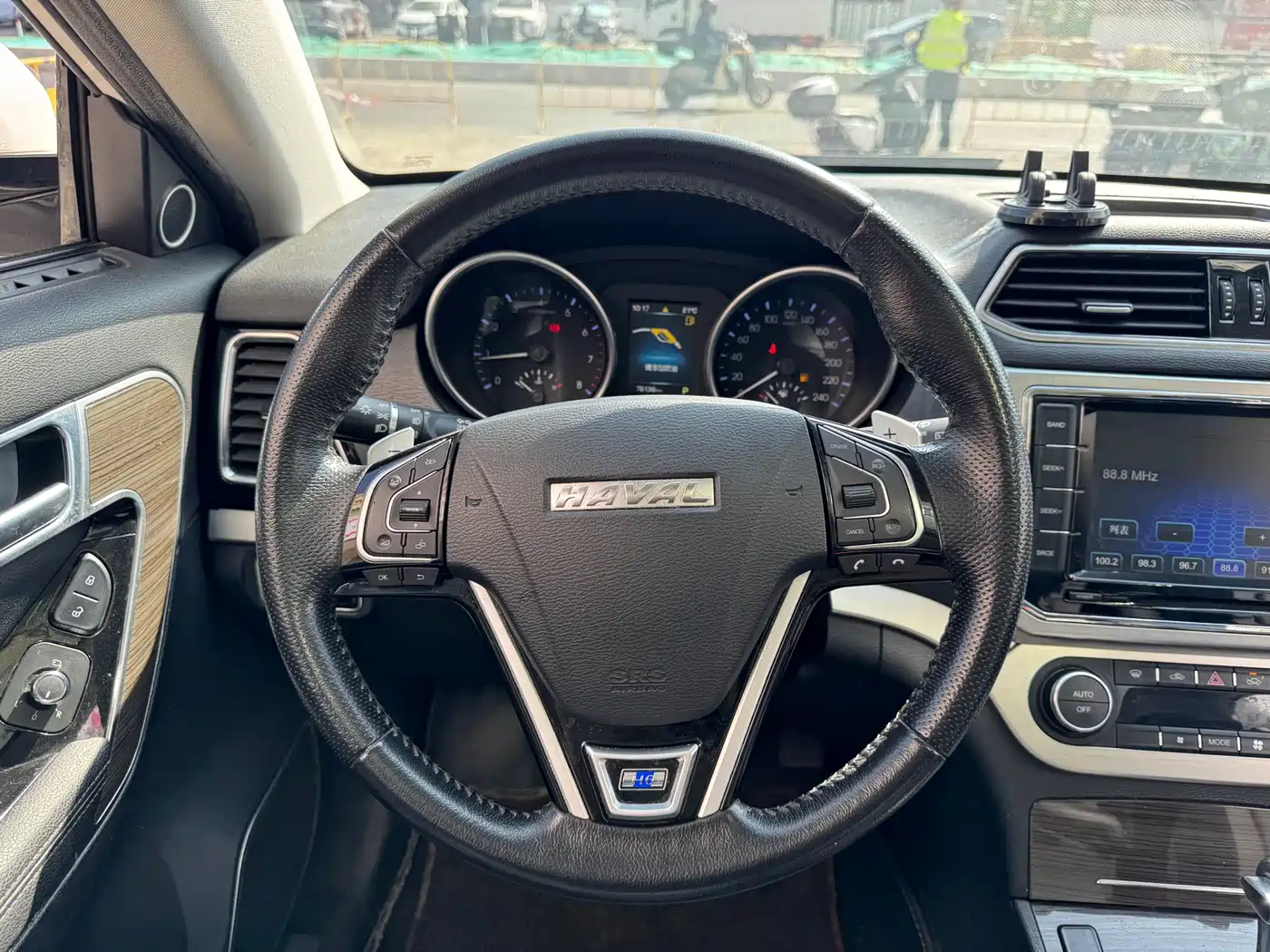 Haval H6 Coupe 2016 Blue Label 1.5T Automatic 2WD Urban фото 7