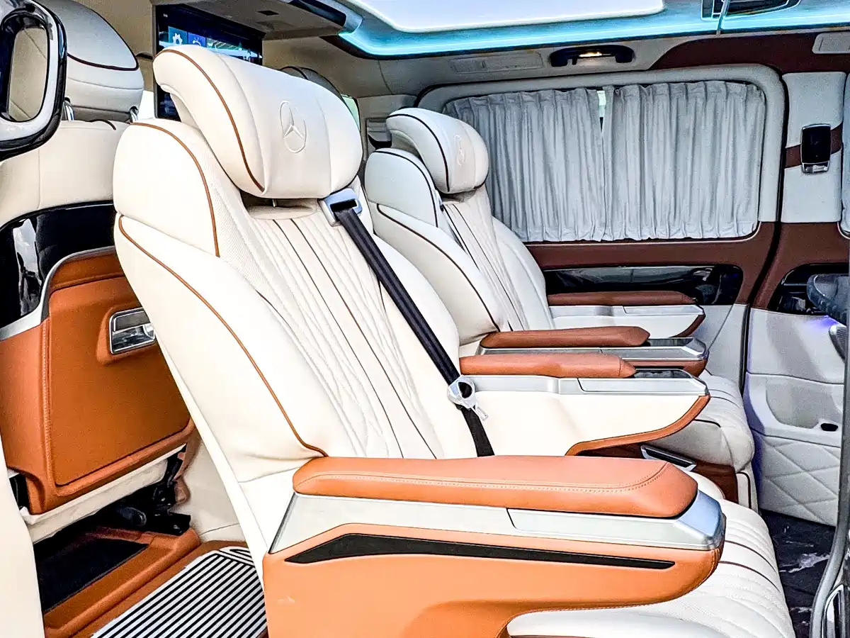 Mercedes-Benz Vito 2023 2.0T Business 7-Seater фото 22
