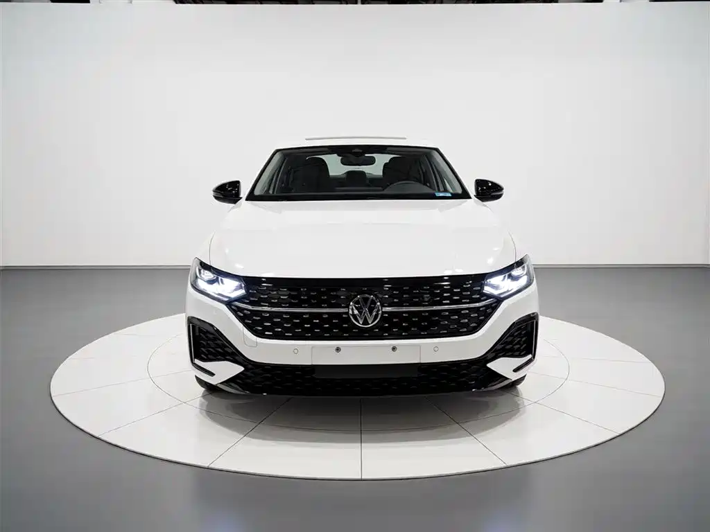 Volkswagen Lavida 2024 Model 300TSI DSG Starlight Leading Edition фото 3