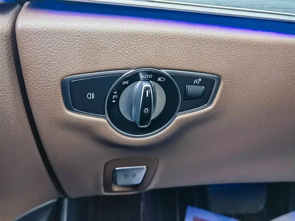 Mercedes-Benz E-Class 2021 E 260 L Sport фото 32