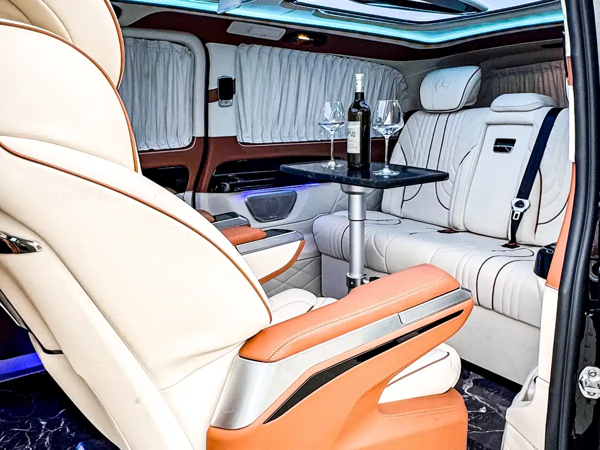 Mercedes-Benz Vito 2023 2.0T Business 7-Seater фото 24