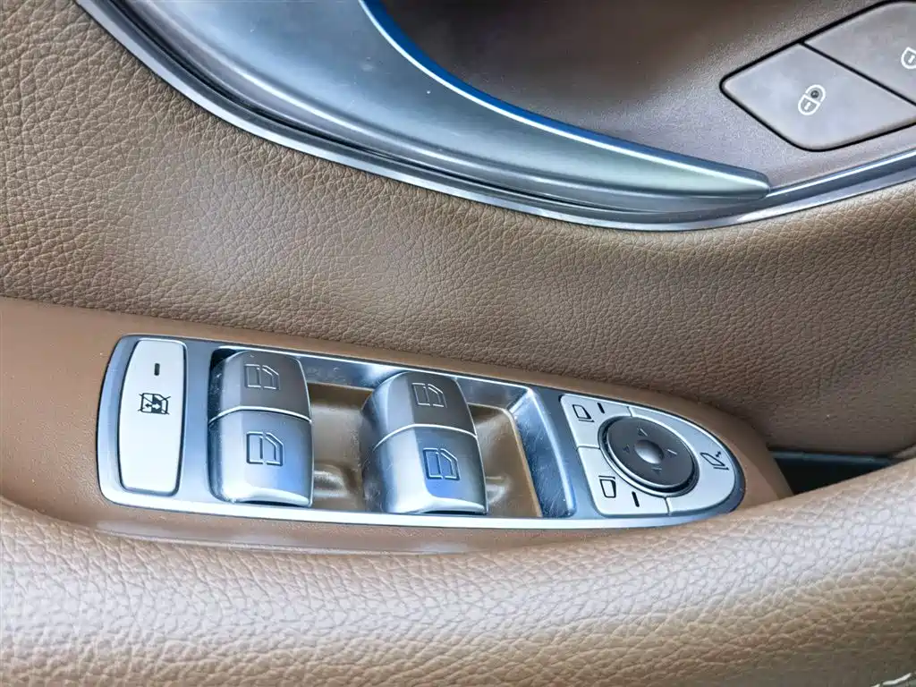 Mercedes-Benz E-Class 2021 E 260 L Sport фото 35