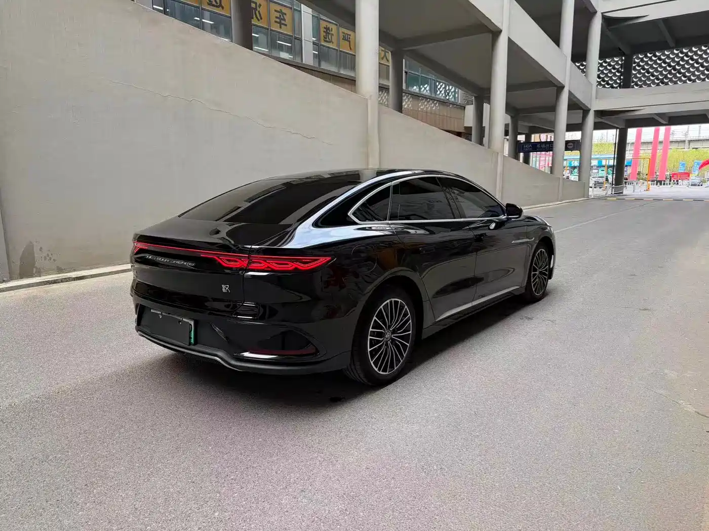 BYD Han 2023 DM-i Champion Edition 121KM Honor фото 6