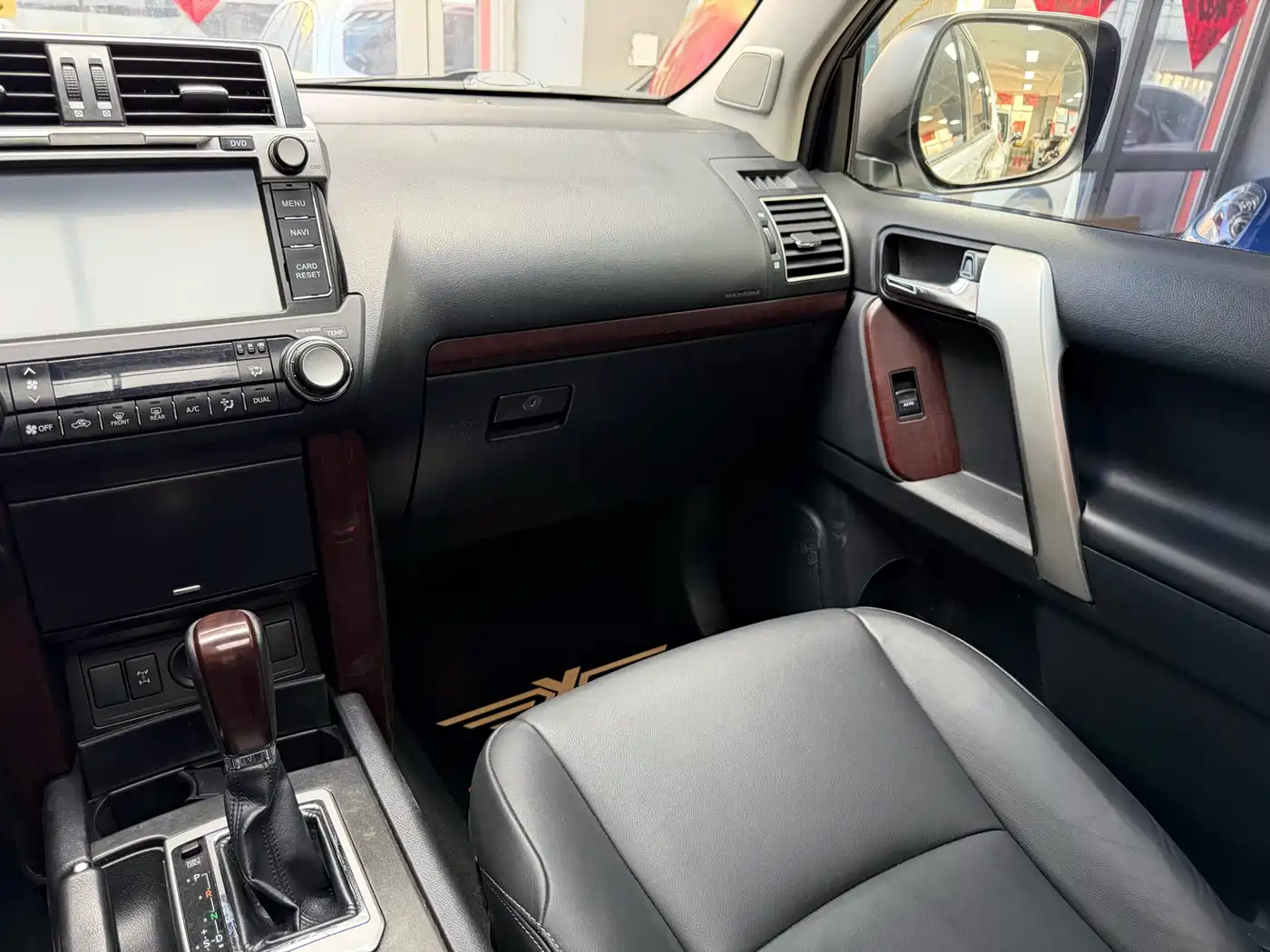 Toyota Prado 2014 4.0L Automatic TX-L фото 25