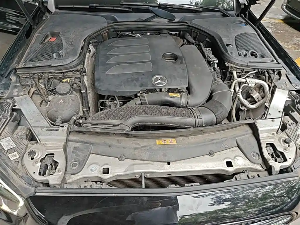 MERCEDES-BENZ E-CLASS