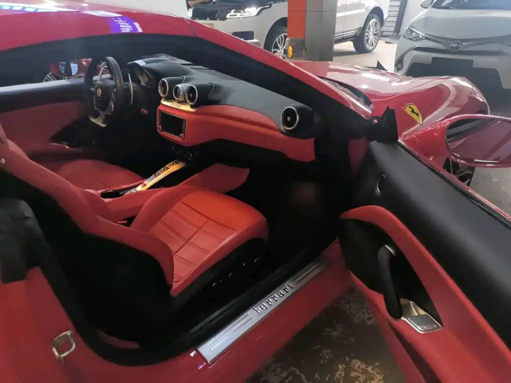 Ferrari California T 2017 2015 3.9T Standard