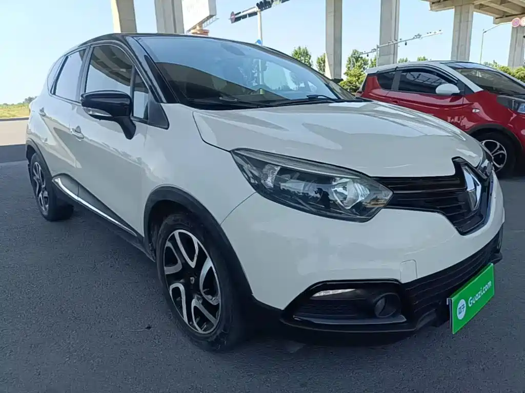 Renault Captur 2015 2015 1.2T Automatic Comfort Limited Edition