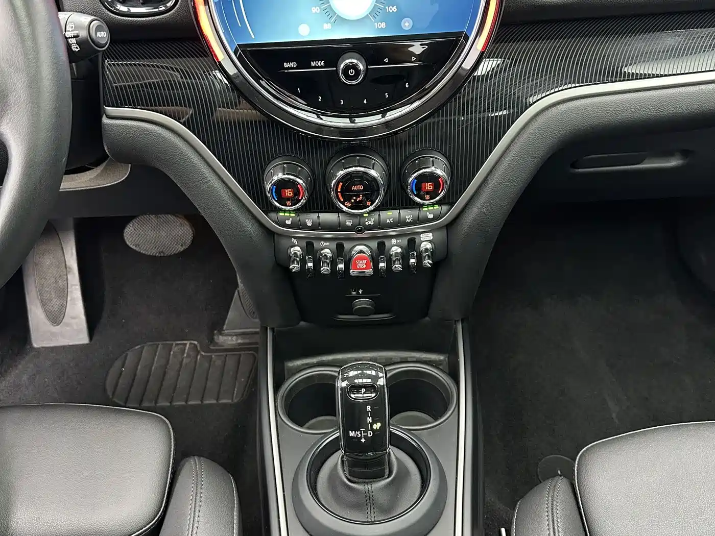 MINI COUNTRYMAN 2022 2022 Facelift 1.5T COOPER ALL4 Connoisseur