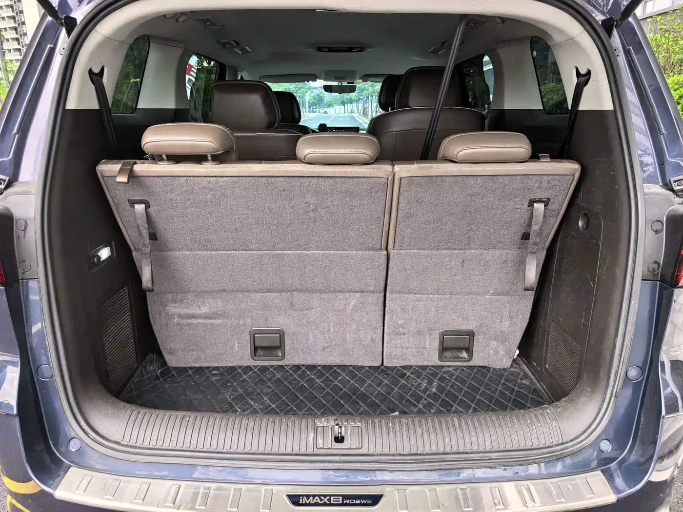 Roewe iMAX8 EV 2022 2022 Silver Edition