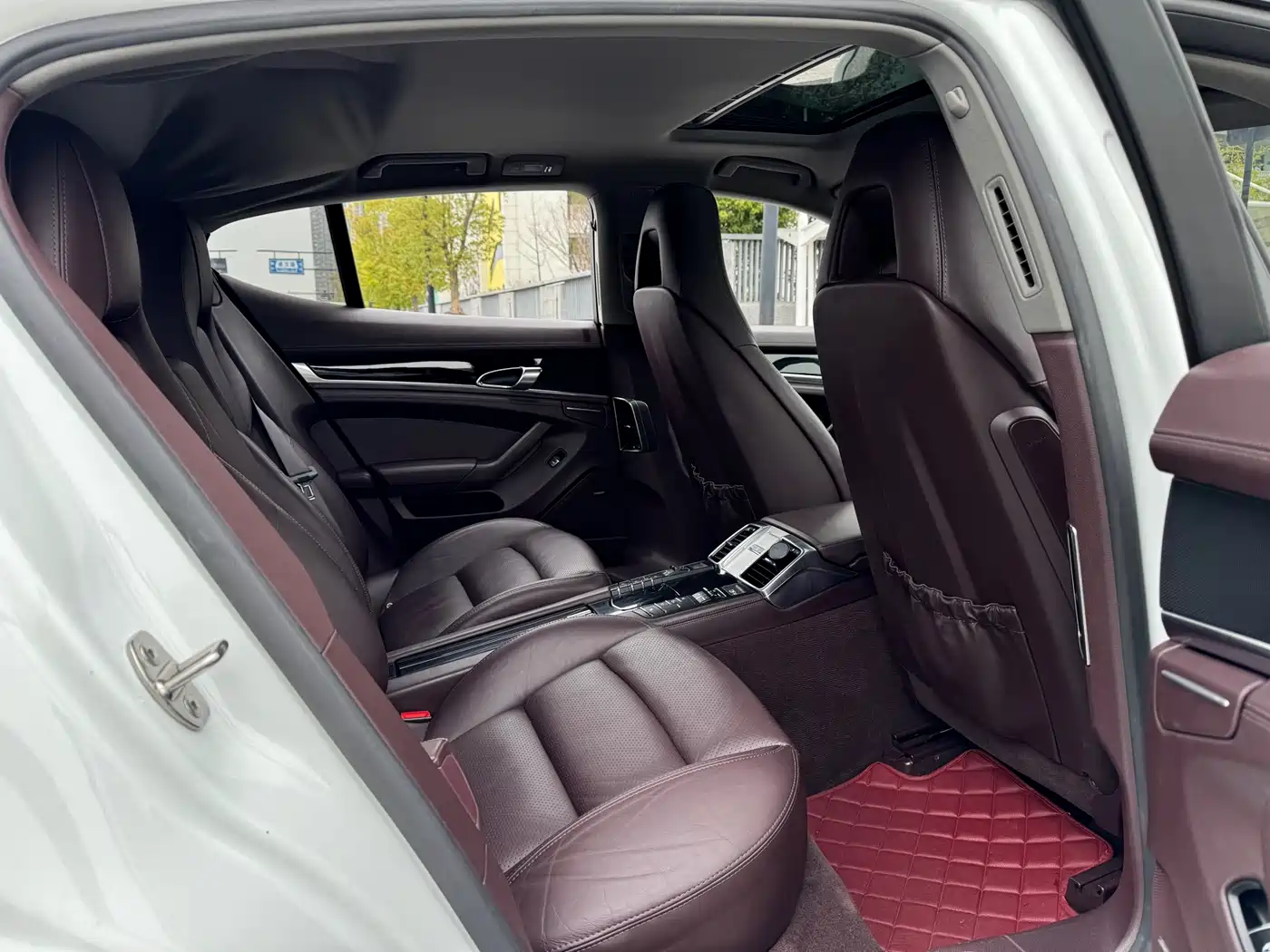 Porsche Panamera 2014 Panamera 4 3.0T фото 13