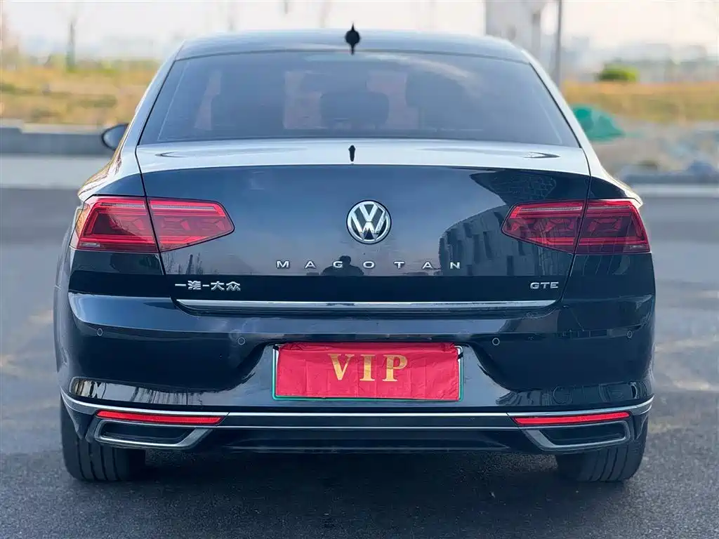 VOLKSWAGEN MAGOTAN GTE PLUG IN HYBRID