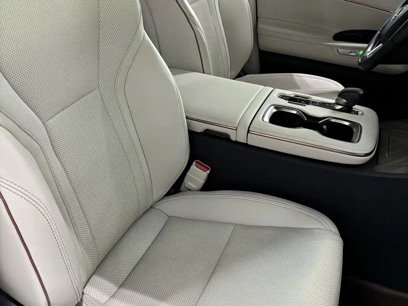 Lexus LM 2026 2023 500h 6-Seater Prestige Edition