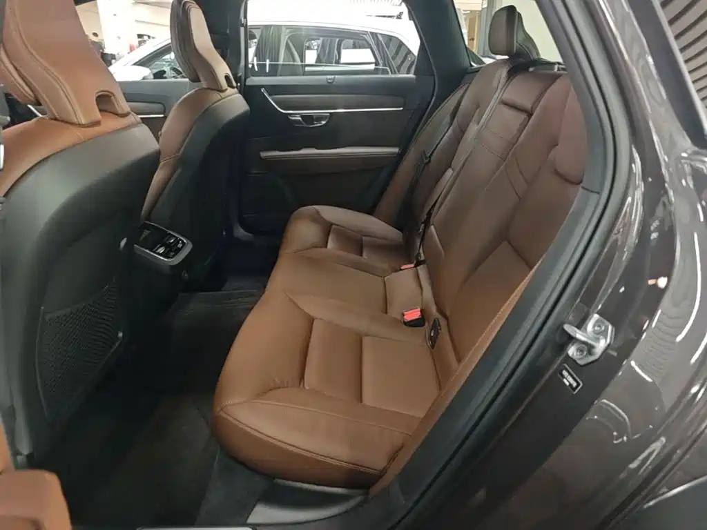 Volvo V90 2022 2022 Cross Country B5 AWD Momentum