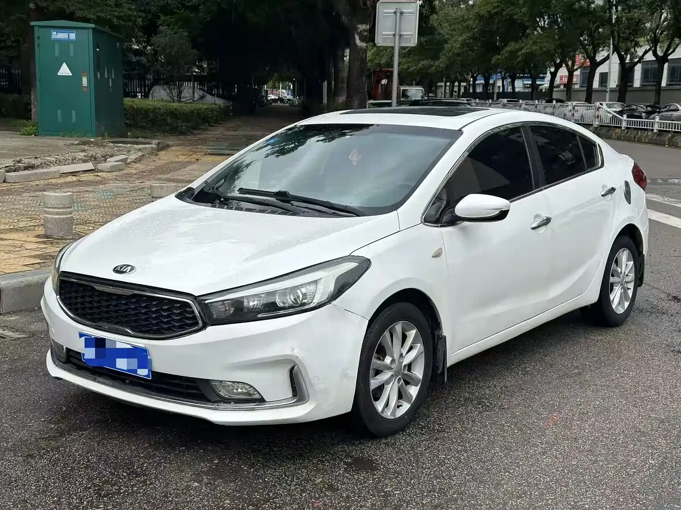 Photo 1 - Kia K3