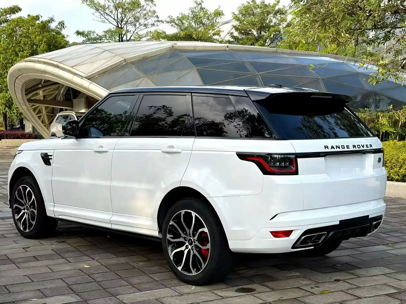 Land Rover Range Rover Sport 2014 3.0 SC V6 HSE фото 8