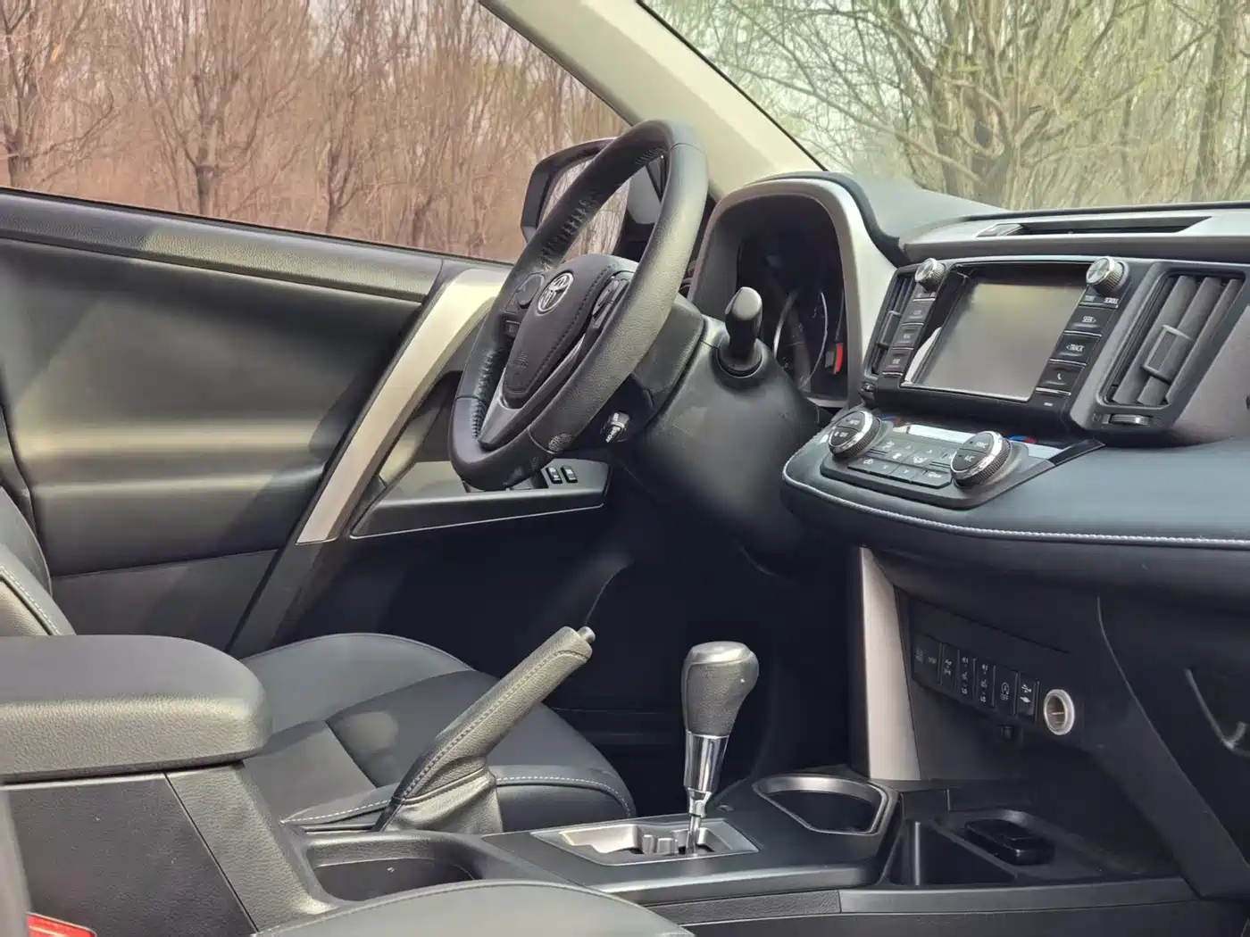 Toyota RAV4 Rongfang 2016 2.5L Automatic 4WD Elite фото 6