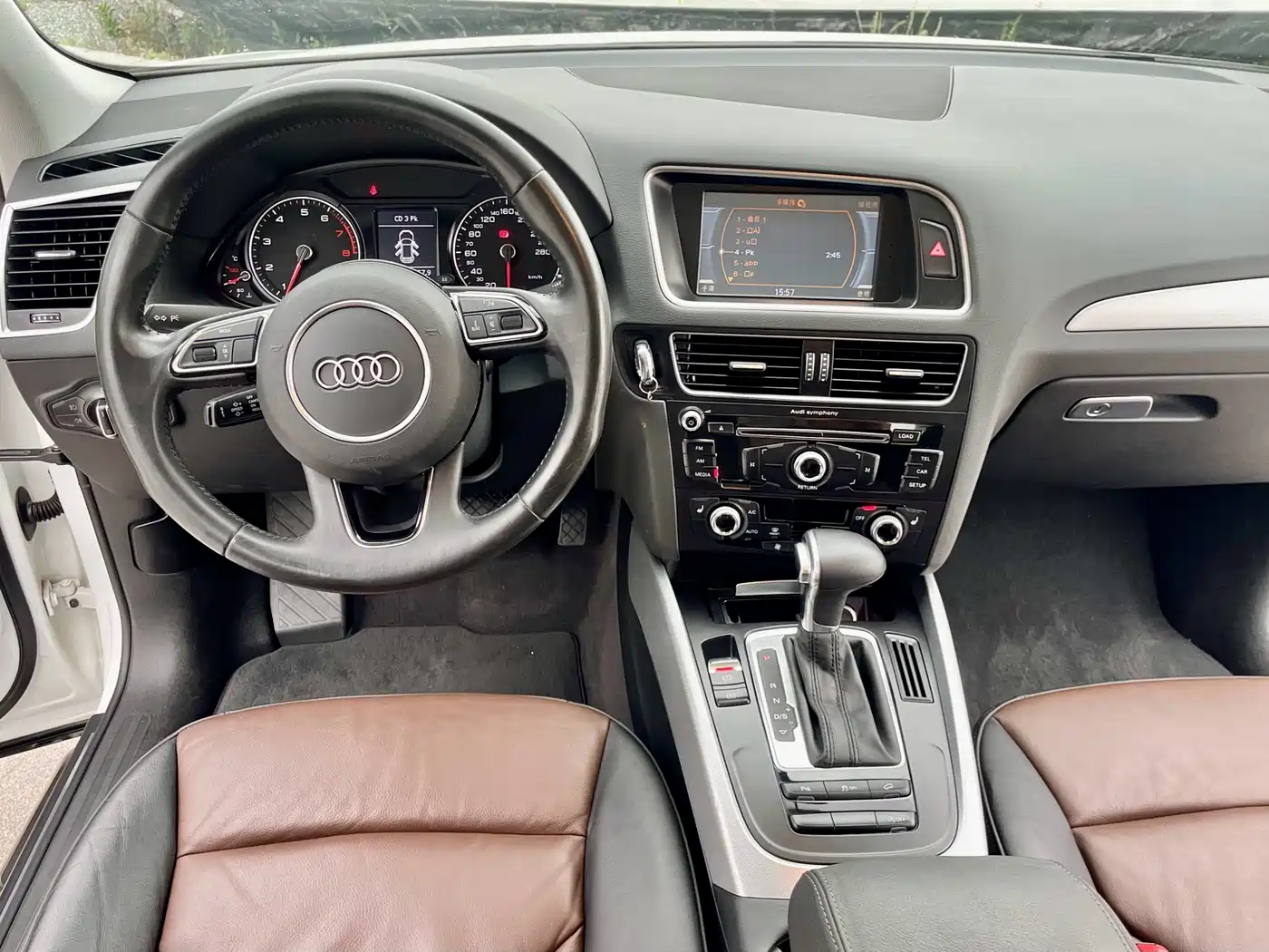 Audi Q5 2016 40 TFSI Technology Model фото 14