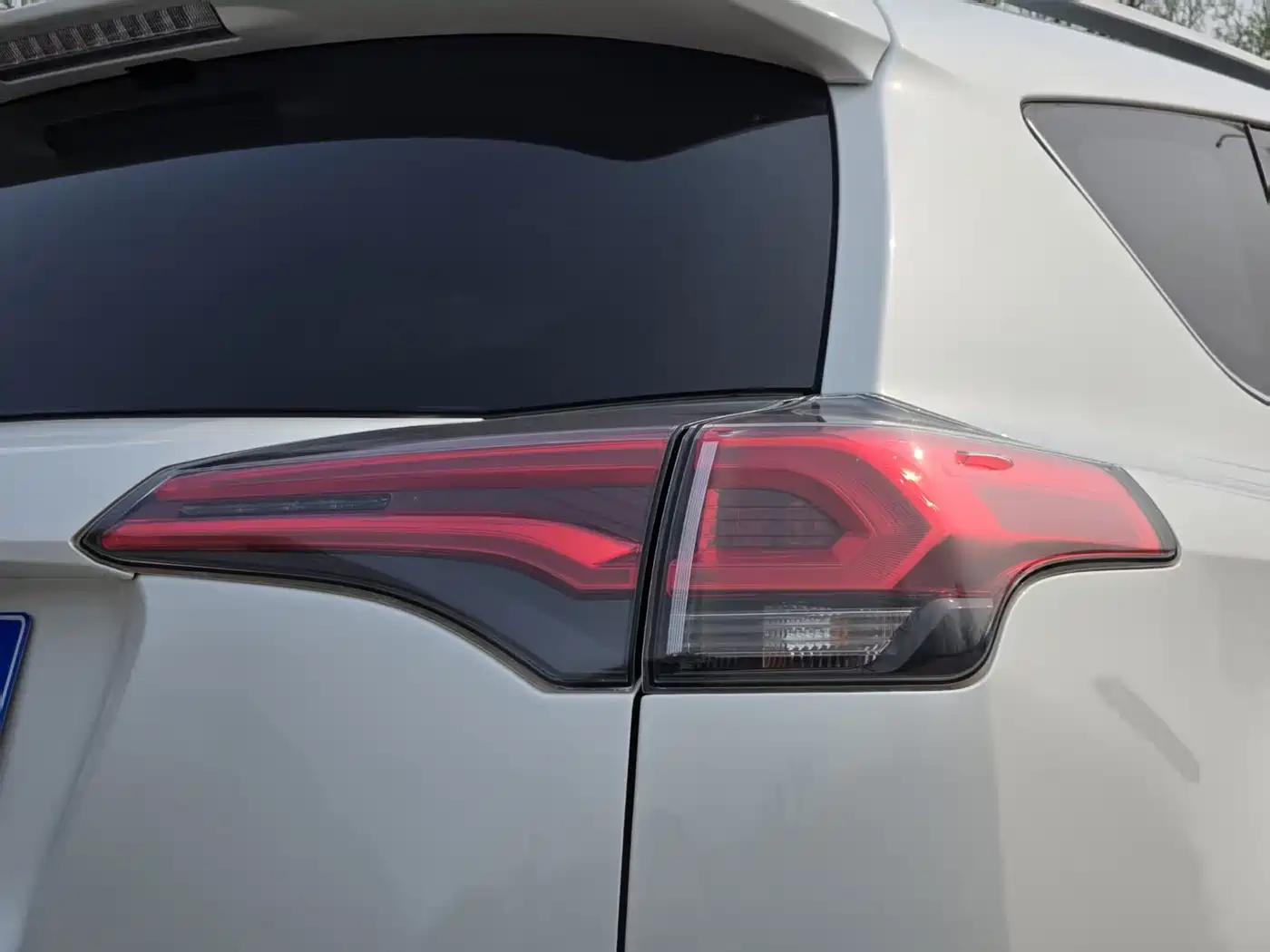 Toyota RAV4 Rongfang 2016 2.5L Automatic 4WD Elite фото 17