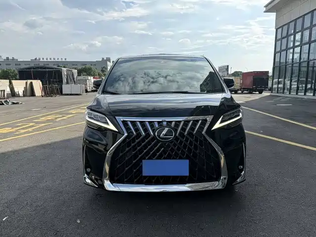 Lexus LM 300h, 7 мест, Элегант