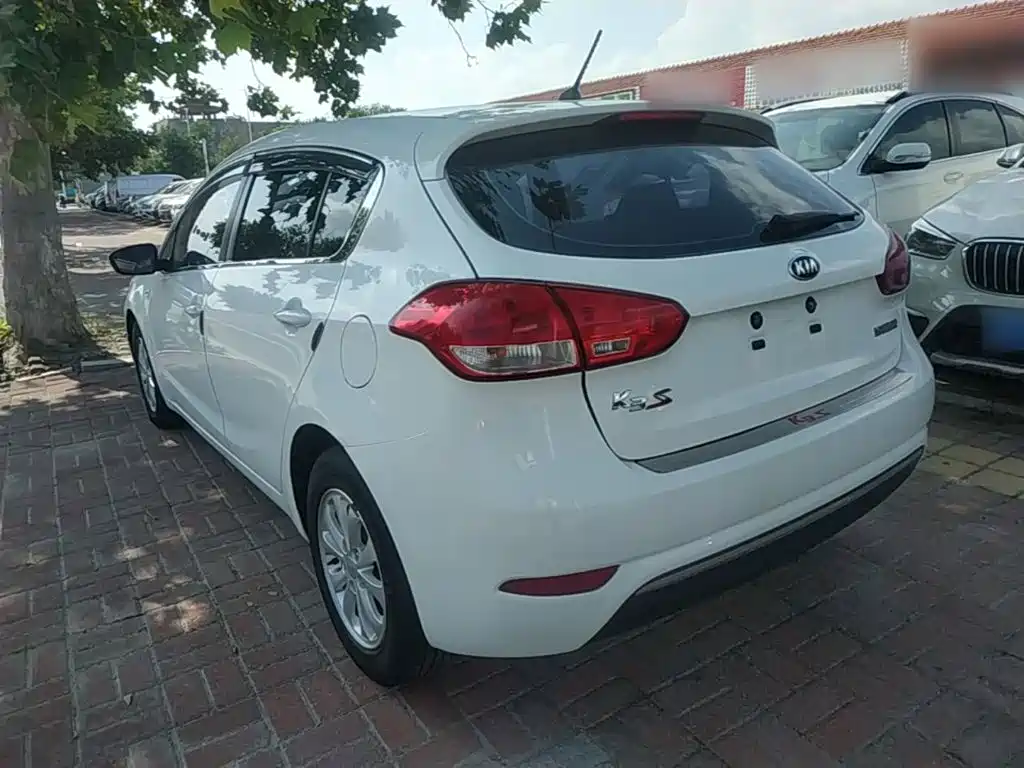 Kia K3S 2014 2014 1.6L Manual GL
