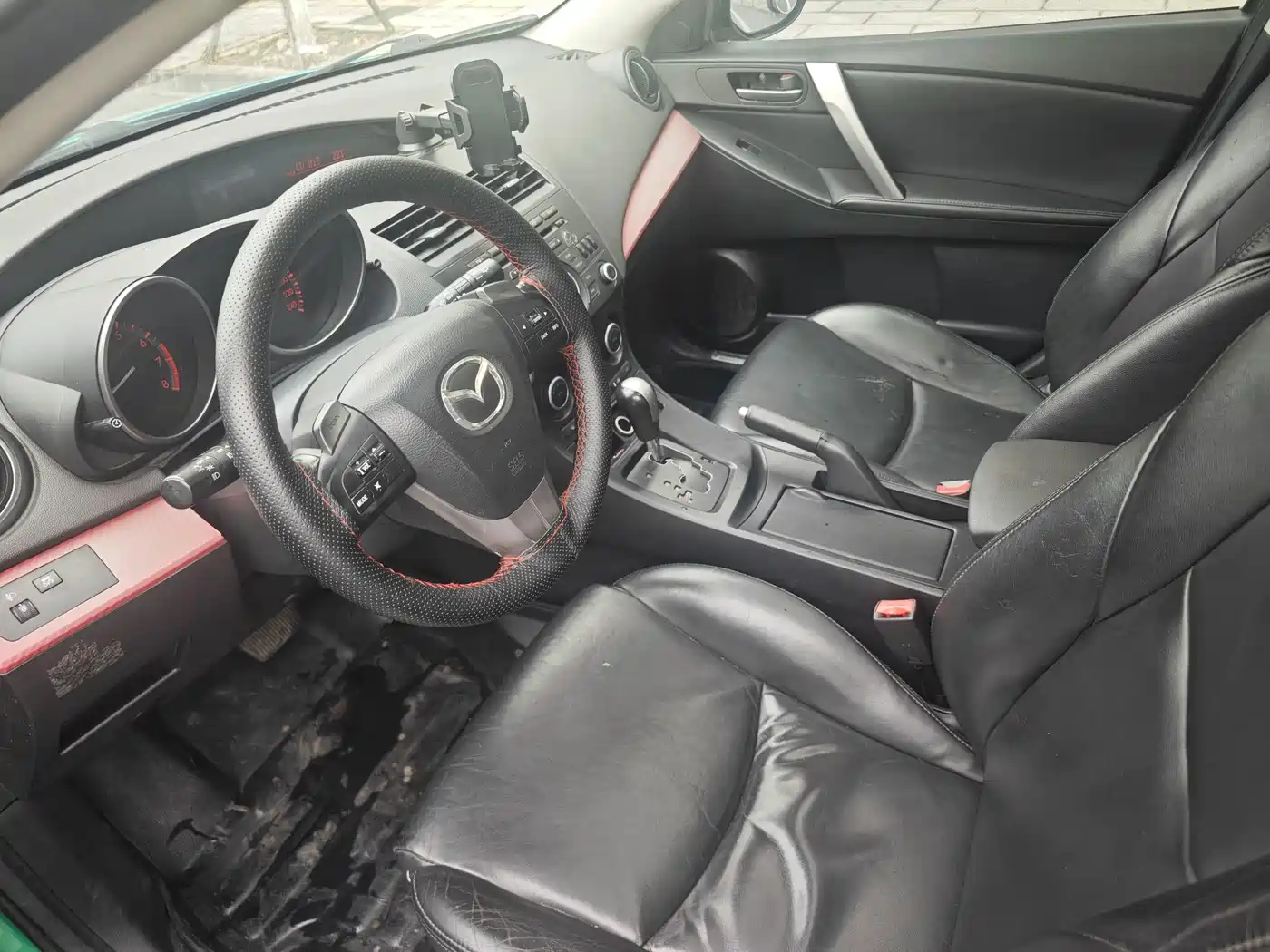 Mazda Mazda3 Axela 2012 2012 Hatchback 2.0L Automatic Luxury