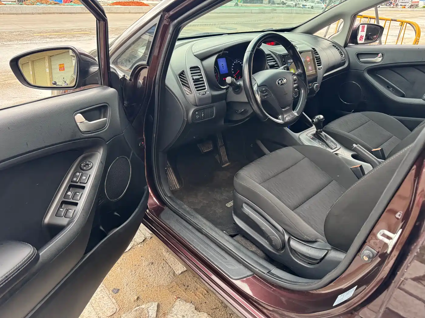Kia K3 2015 1.6L Automatic GLS фото 12