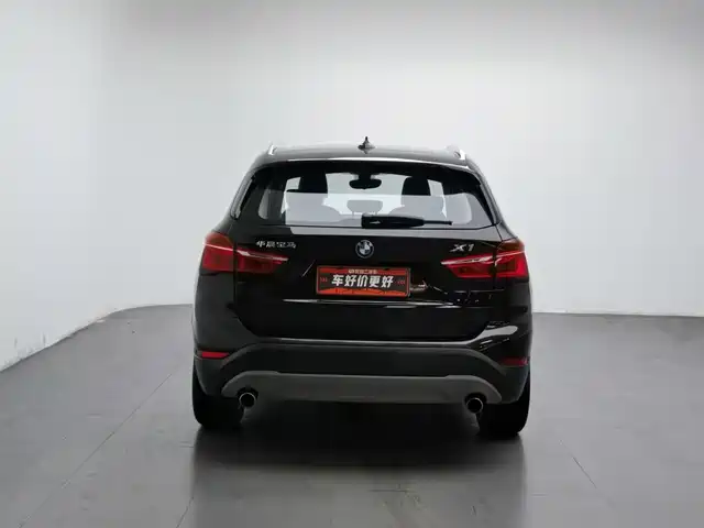 BMW X1 2018 sDrive20Li Leading Model — фото 4