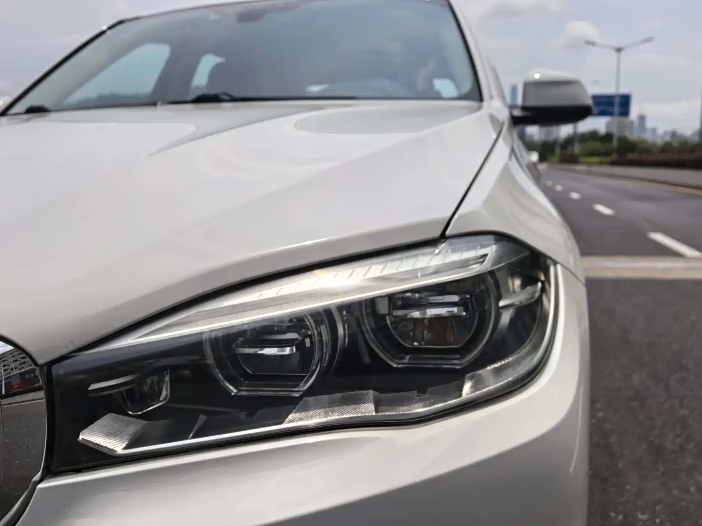 BMW X5 (Import) 2018 xDrive35i Elegant Model фото 6