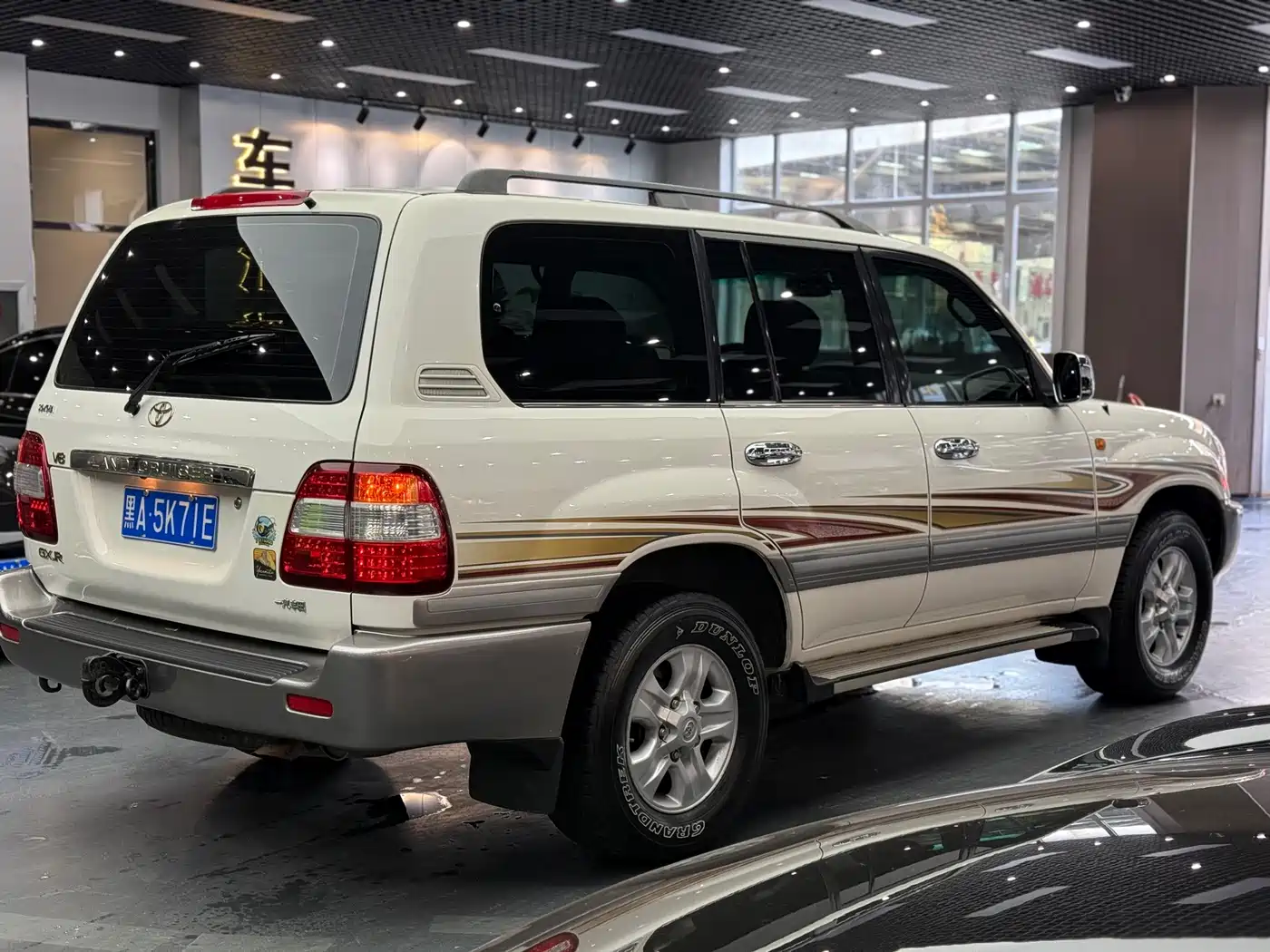 Photo 6 - Toyota Land Cruiser